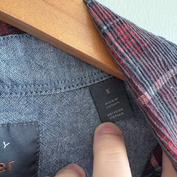 Legacy Copper & Oak Long Sleeve Front Button Shirt Plaid Red Men’s Size S - Picture 8 of 9